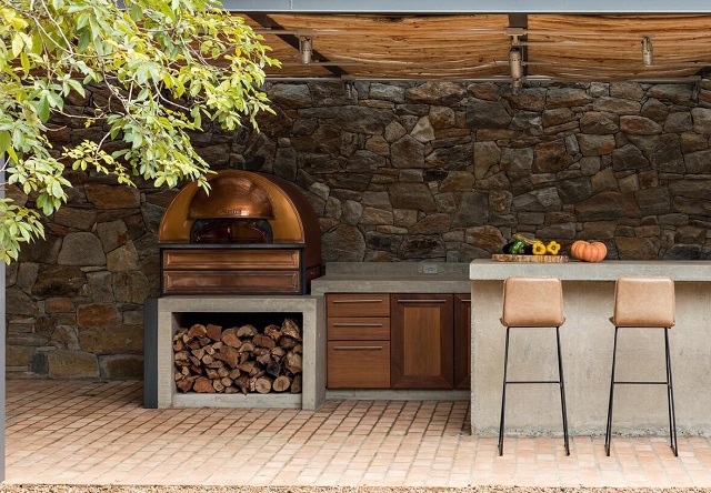 patio with big pizza oven